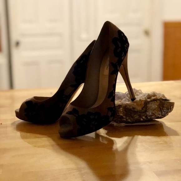 Valentino Heel - Picture 2 of 4